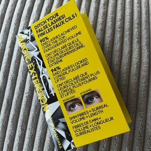 BNIP! MAC Cosmetics Magic Extension 5MM Fibre Mascara in Black